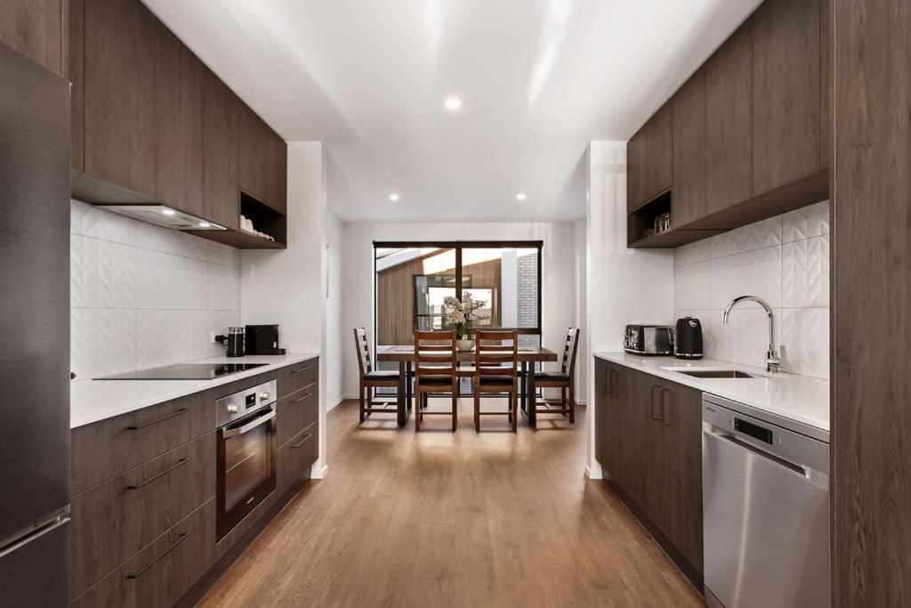 Stylish Brand New Sunny 3Bdrm 3Bth Garage Sleeps 6 Apartment Christchurch Exterior foto