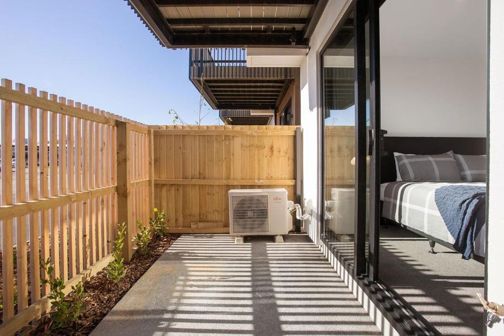 Stylish Brand New Sunny 3Bdrm 3Bth Garage Sleeps 6 Apartment Christchurch Exterior foto
